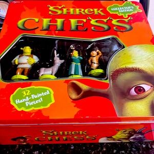 SHREK CHESS GAME ( collectors addition!)